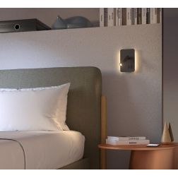 QUDA APPLIQUE RETTANGOLARE LUCE ORIENTABILE PORTE USB LED 6W+3W LUCE 2700K O 3000K IN ALLUMINIO 5 COLORI