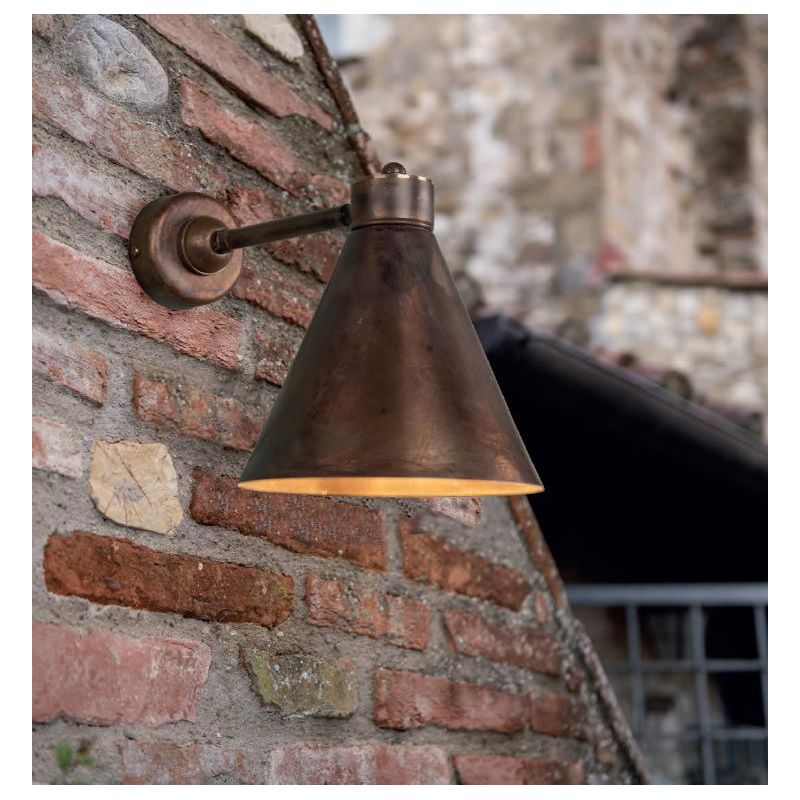 LAMPADA DA PARETE PER ESTERNI IN OTTONE INVECCHIATO IP23 PRODOTTO IN ITALIA DALLA IMAS