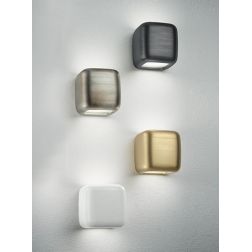 BABOL APPLIQUE A CUBO CON DOPPIA ILLUMINAZIONE IN ALLUMINIO 4 COLORI CON LAMPADINE ATTACCO GX53