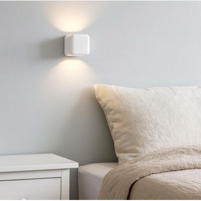 BABOL APPLIQUE A CUBO CON DOPPIA ILLUMINAZIONE IN ALLUMINIO 4 COLORI CON LAMPADINE ATTACCO GX53