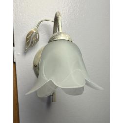 GRETA APPLIQUE IN METALLO BIANCO ANTICO CON DIFFUSORE FLOREALE IN VETRO CLASSICA ED ECONOMICA 2
