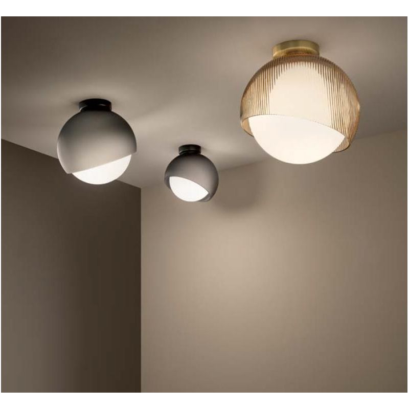 PICCOLA PLAFONIERA A SFERA 2 MISURE IN METALLO NERO E OTTONE LAMPADINA ATTACCO E27 DESIGN MODERNO