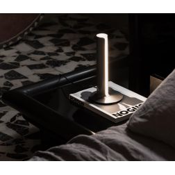 LAMPADA DA TAVOLO IN ALLUMINIO 9 COLORI LED 8W LUCE 3000K TOUCH DIMMER ALTEZZA 25 CM DESIGN MODERNO