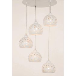 GEO SOSPENSIONE 5 LUCI D40 CM CON DIFFUSORI TRAFORATI IN METALLO BIANCO O SABBIA LAMPADINE ATTACCO E14 MODERNA