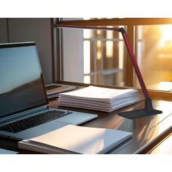 DESK LAMPADA DA TAVOLO TECNICA A LED DA 6W IN TRE COLORI Illuminando - Cristalensi Shop Online