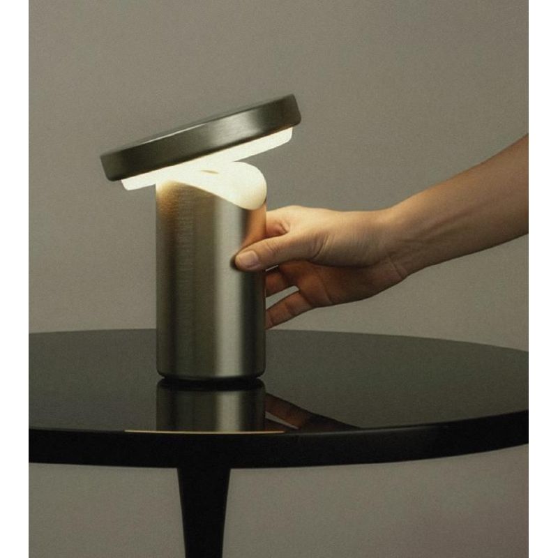 TOPO LAMPADA A BATTERIA RICARICABILE LED 5W LUCE 2700K TOUCH DIMMER, PORTA USB ORIENTABILE 4 COLORI
