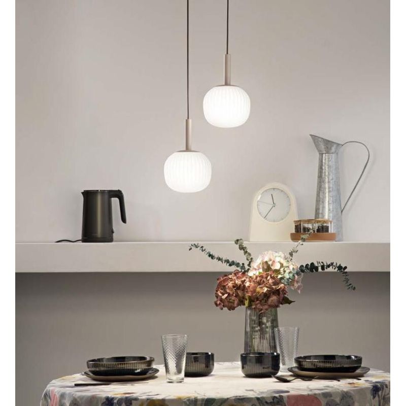 ERIS SOSPENSIONE 2 LUCI MARRONE SABBIA CON DIFFUSORI IN VETRO BIANCO RIGATO LAMPADINE ATTACCO E14 MODERNA
