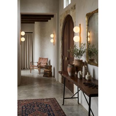 APPLIQUE LINEARE 2 LUCI METALLO NERO E ORO CON SFERE BIANCHE IN VETRO LAMPADINE ATTACCO E14 MODERNA
