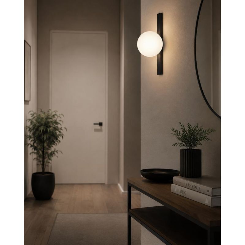 APPLIQUE IN METALLO NERO E ORO CON SFERA BIANCA IN VETRO LAMPADINA ATTACCO E14 DESIGN MODERNO