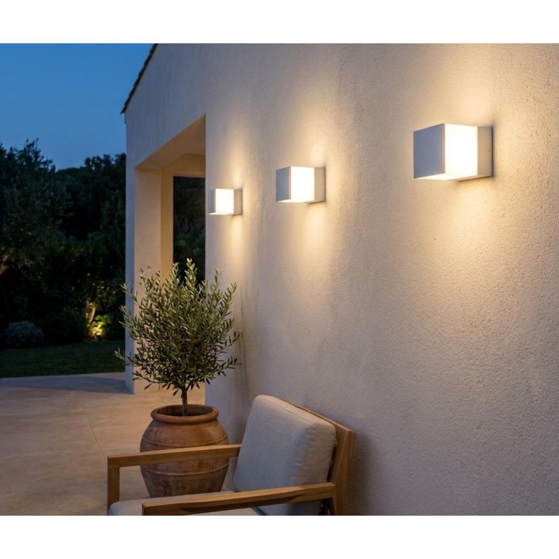 APPLIQUE CUBO DA ESTERNO IP54 IN METALLO FINITURA SILVER LAMPADINA ATTACCO E27 MODERNO