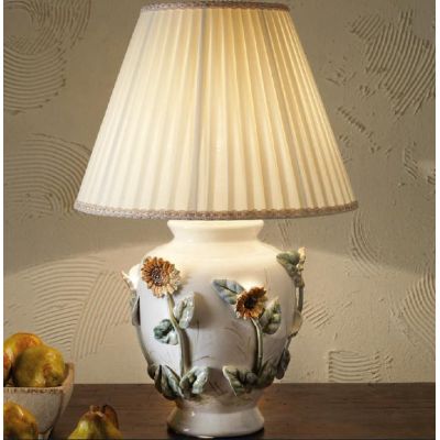 LAMPADA DA TAVOLO CON PARALUME PLISSE E DECORI A RILIEVO SU TERRACOTTA MADE IN ITALY DELLA IMAS IMAS - Cristalensi Shop Online