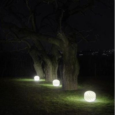 GLOBE LAMPADA DA TERRA D40 PER ESTERNI IP67 IN POLILUX BIANCO DESIGN MODERNO DI LINEA ZERO Linea Zero - Cristalensi Shop Online