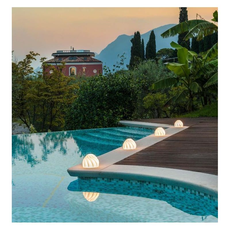 ROSE PICCOLA LAMPADA DA TAVOLO DA ESTERNI IP67 IN POLILUX BIANCO DESIGN MODERNO DI LINEA ZERO Linea Zero - Cristalensi Shop Onli