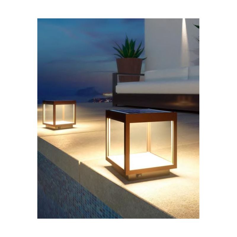 VISOR SOLAR LAMPADA DA TAVOLO IP65 BIANCA NERA O CORTEN CON PANNELLO SOLARE RICARICABILE LED 3,5W BENEITO FAURE - Cristalensi Sh