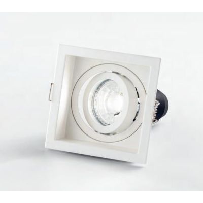 716 FARETTO DA INCASSO QUADRATO DI ISYLUCE IN ALLUMINIO NERO O BIANCO PORTALAMPADE GU10 ISYLUCE - Cristalensi Shop Online