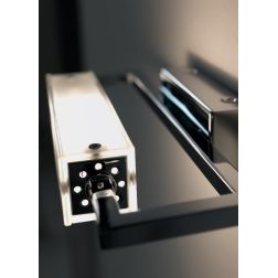 FLIP LAMPADA DA PARETE IN METALLO CROMATO DIFFUSORE IN VETRO SATINATO DI ILLUMINANDO Illuminando - Cristalensi Shop Online 2