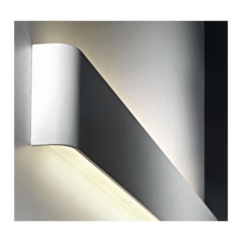 MATCH LAMPADA DA PARETE LUNGHEZZA CM 58 BIANCA LED 20W LUCE 3000K LINEARE MODERNA Pan International - Cristalensi Shop Online