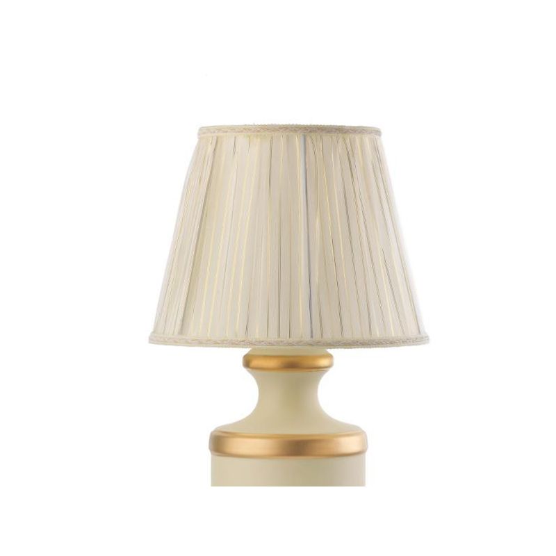 LAMPADA DA TAVOLO CLASSICA H56 IN CERAMICA AVORIO CON DECORI COLOR ORO E PARALUME IN TESSUTO CRISTALENSI LIGHT - Cristalensi Sho