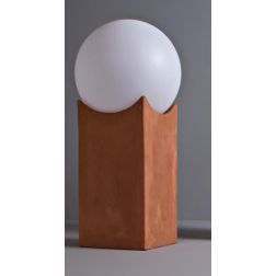 ATLANTE PALETTO DA ESTERNI H68 CM IP44 IN TERRACOTTA LAVORATA A MANO IN ITALIA CON SFERA BIANCA D30 TOSCOT - Cristalensi Shop On