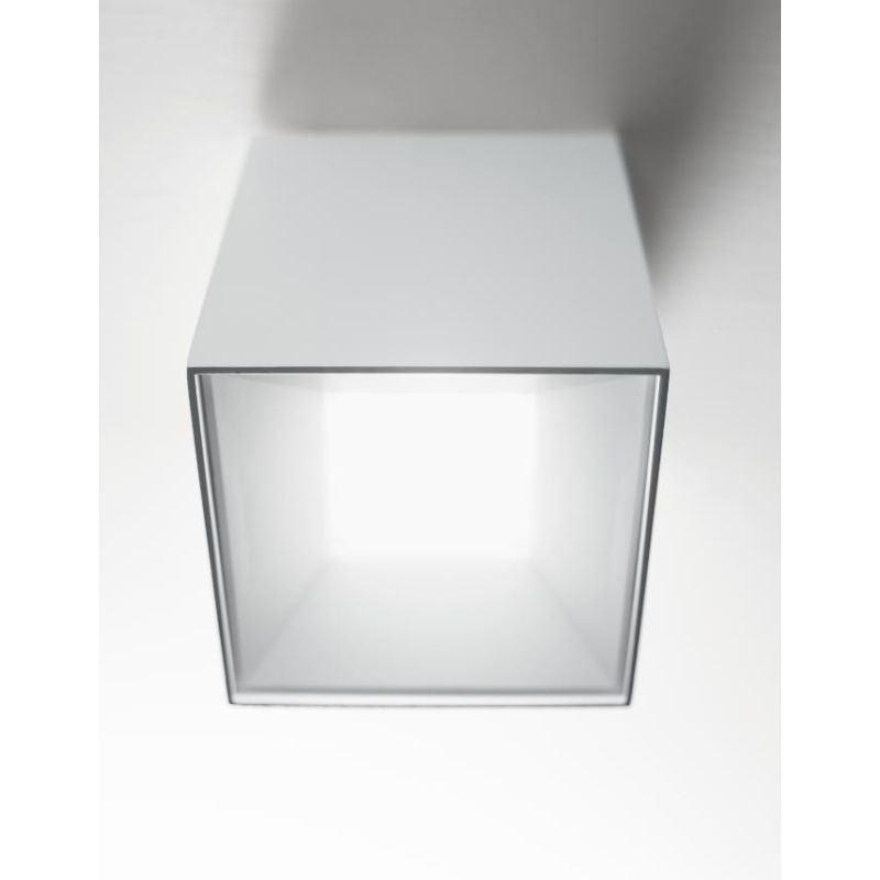PLAFONIERA CUBO LED INTEGRATO 20W 3000K ALLUMINIO BIANCO VETRO SABBIATO DI ISYLUCE ISYLUCE - Cristalensi Shop Online