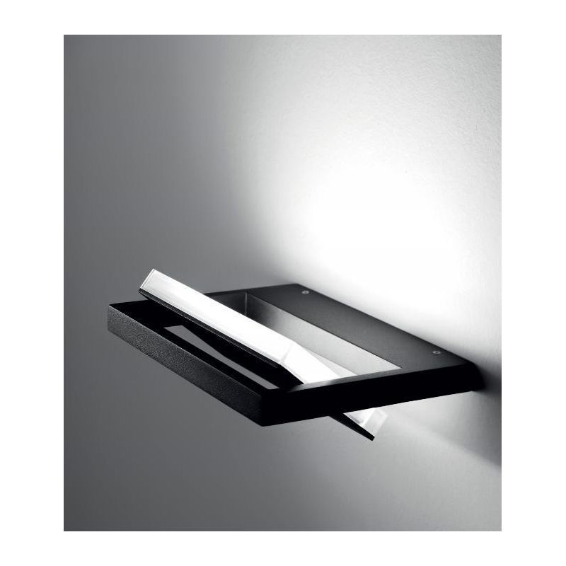 TABLET W1 LINEA LIGHT APPLIQUE 16,3 CM 5W LED BIANCA O NERA MODERNA LUCE DIREZIONABILE STILNOVO MA&DE - Cristalensi Shop Online