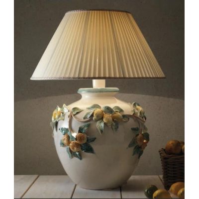 LAMPADA DA TAVOLO BASE IN TERRACOTTA CON DECORI A RILIEVO E PARALUME PLISSE DELLA IMAS IMAS - Cristalensi Shop Online