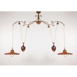 LAMPADARIO SALISCENDI 2 LUCI IN FERRO BATTUTO CON PIATTI IN TERRACOTTA MADE IN ITALY DELLA IMAS IMAS - Cristalensi Shop Online