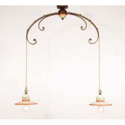 SOSPENSIONE AD ARCO A 2 LUCI IN FERRO BATTUTO CON PIATTI IN CERAMICA DECORATA MADE IN ITALY IMAS - Cristalensi Shop Online