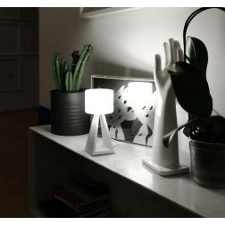 PUP GLASS LAMPADA DA TAVOLO LED 11W LUCE 3000K DIMMERABILE IN ALLUMINIO BIANCO MODERNA Vivida International - Cristalensi Shop O 2