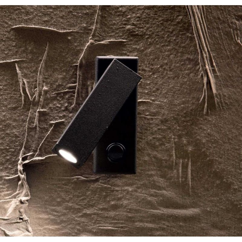 PICCOLA APPLIQUE A COLONNA CON FARETTO ORIENTABILE LED 3W LUCE 3000K IN METALLO BIANCO O NERO CRISTALENSI - Cristalensi Shop Onl