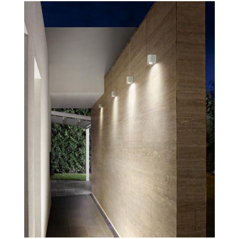 PONZA LAMPADA PARETE PER ESTERNO IP54 BIANCA O ANTRACITE DI ISYLUCE ECONOMICA ISYLUCE - Cristalensi Shop Online