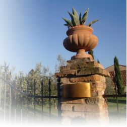 GORGONA APPLIQUE PER ESTERNO FASCIA OTTONE IP66 LUCE SOPRA SOTTO CRISTALENSI OTTONE - Cristalensi Shop Online 2