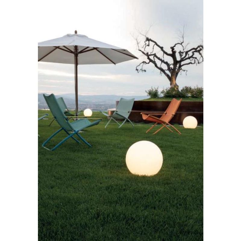 BALL D77 LAMPADA DA GIARDINO A SFERA IP54 RESINA BIANCA CON PICCHETTO MODERNA DI SOVIL Sovil - Cristalensi Shop Online