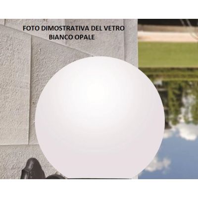 ARTU G250 LAMPIONE CON DIFFUSORE GLOBO D25CM IN RESINA BIANCA ALTEZZA 170 CM IP55 DARK LIGHT - Cristalensi Shop Online
