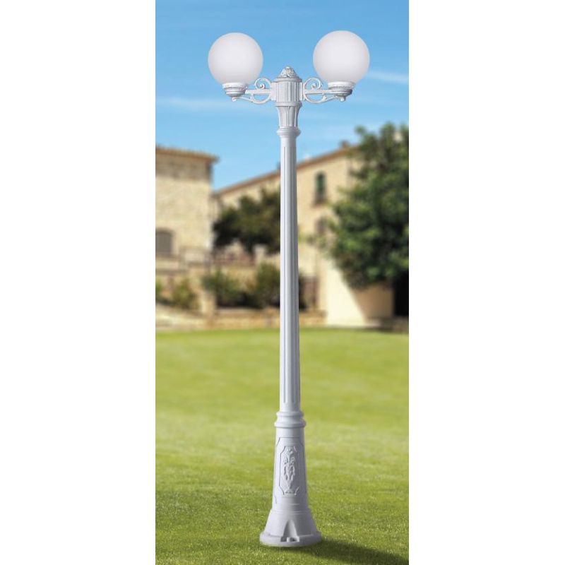 GIGIBISSO G250 LAMPIONE CON 2 DIFFUSORI A GLOBO D25CM IN RESINA BIANCA ALTEZZA 205 CM IP55 DARK LIGHT - Cristalensi Shop Online