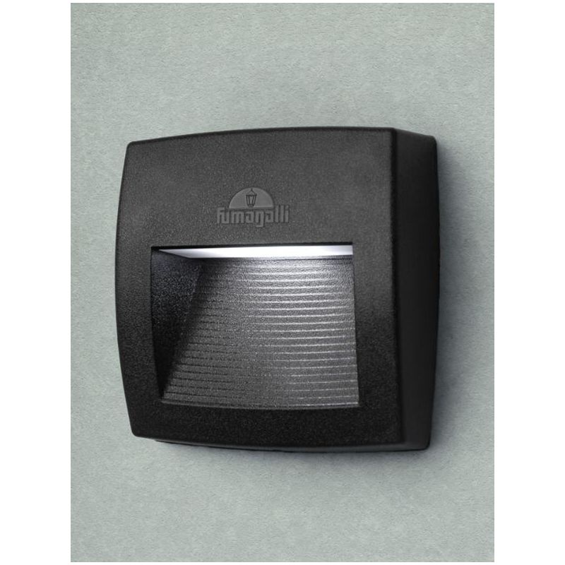 LORENZA 150 SEGNAPASSO APPLIQUE IP55 IN RESINA BIANCA,GRIGIA O NERA MADE IN ITALY FUMAGALLI MODERNO DARK LIGHT - Cristalensi Sho