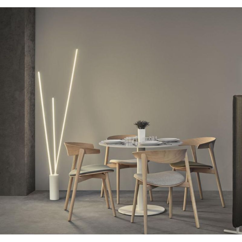 VERTICAL PIANTANA MODERNA ALTEZZA CM 180 IN ACCIAIO BIANCO O NERO LED 60W LUCE 3000K DIMMERABILE Mantra - Cristalensi Shop Onlin