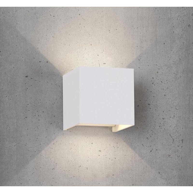DAVOS XL APPLIQUE CUBO IN 4 COLORI IP65 LED 20W LUCE 3000K O 4000K FASCIO DI LUCE REGOLABILE Mantra - Cristalensi Shop Online
