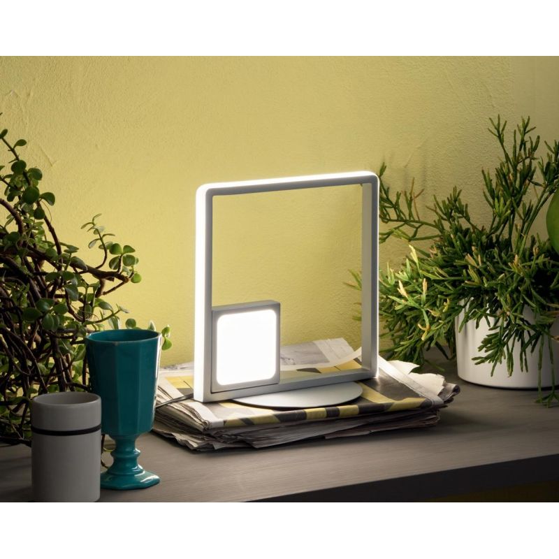 DOWEL LAMPADA DA TAVOLO LED 25W LUCE 3000K TOUCH MONTATURA ORO OPACO O SILVER DI ONDALUCE ONDALUCE CICIRIELLO - Cristalensi Shop