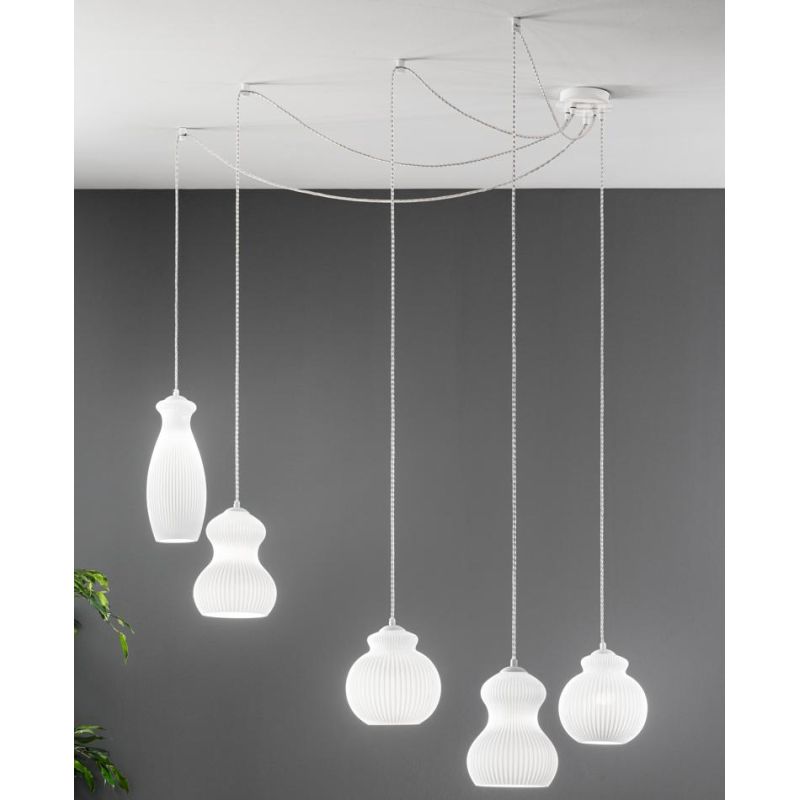 MADAGASCAR SOSPENSIONE VINTAGE DECENTRATA CON 5 LUCI IN VETRO SOFFIATO BIANCO OPALE RIGATO ONDALUCE CICIRIELLO - Cristalensi Sho