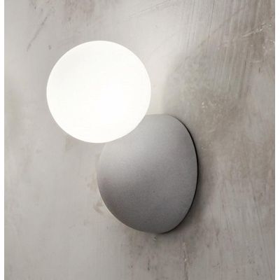 ROCK APPLIQUE CON PICCOLO DIFFUSORE A SFERA IN VETRO SATINATO BIANCO E BASE IN CEMENTO 3 COL ONDALUCE CICIRIELLO - Cristalensi S