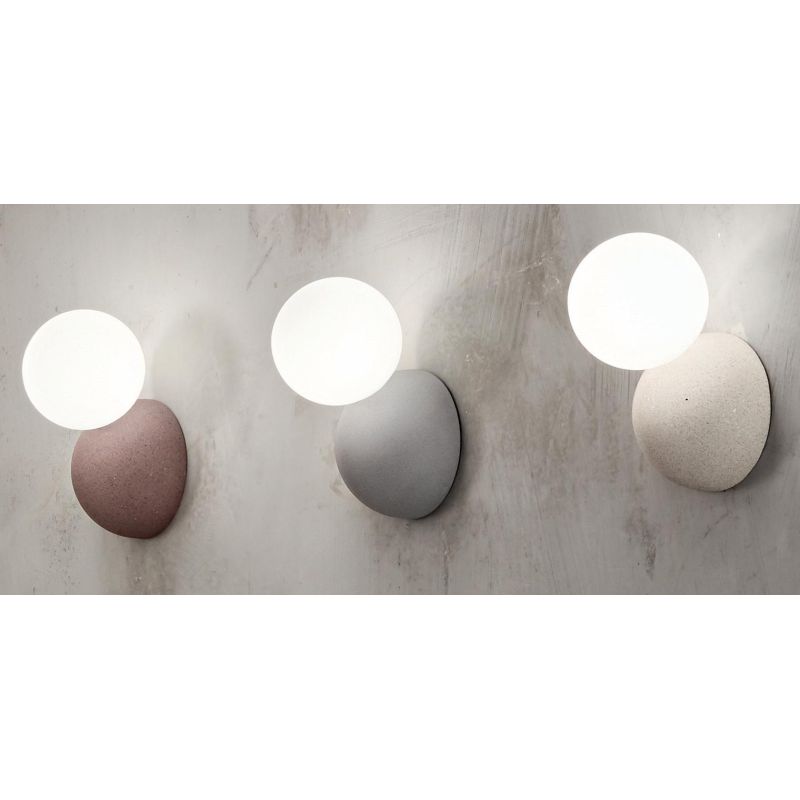 ROCK APPLIQUE CON PICCOLO DIFFUSORE A SFERA IN VETRO SATINATO BIANCO E BASE IN CEMENTO 3 COL ONDALUCE CICIRIELLO - Cristalensi S