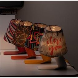 IRIDE AUDREY LAMPADA DA TAVOLO IN METALLO 8 COLORI CON ORIGINALI PARALUMI A FANTASIA LAMPADINA INCLUSA 4,5W Filotto News - Crist