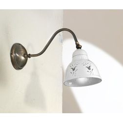 2235.A LAMPADA DA PARETE IN OTTONE CON DIFFUSORE IN TERRACOTTA BIANCA TRAFORATA MADE IN ITALY RUSTICA CRISTALENSI CERAMICA - Cri