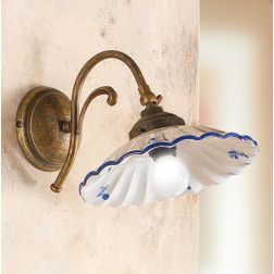 2211.A APPLIQUE RUSTICA D21 CM IN OTTONE CON PIATTO IN TERRACOTTA BIANCA DECORATA MADE IN ITALY CRISTALENSI CERAMICA - Cristalen