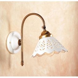 2048.5 APPLIQUE IN OTTONE CON DIFFUSORE IN TERRACOTTA BIANCA LUCIDA TRAFORATA D18 CM MADE IN ITALY CRISTALENSI CERAMICA - Crista