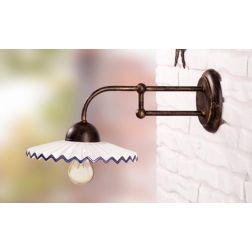 2027.1 LAMPADA DA PARETE IN FERRO BATTUTO CON DIFFUSORE PLISSE IN TERRACOTTA BIANCA DECORATA MADE IN ITALY CRISTALENSI CERAMICA 2