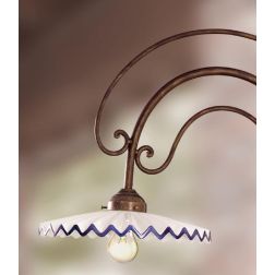 2026.1 LAMPADA DA PARETE IN FERRO BATTUTO CON DIFFUSORE PLISSETTATO IN TERRACOTTA BIANCA DECORATA MADE IN ITALY CRISTALENSI CERA 2