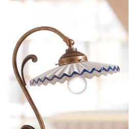 2034.L LAMPADA DA TAVOLO RUSTICA COLORE RUGGINE CON PIATTO PLISSE IN TERRACOTTA BIANCA LUCIDA MADE IN ITALY CRISTALENSI CERAMICA 2