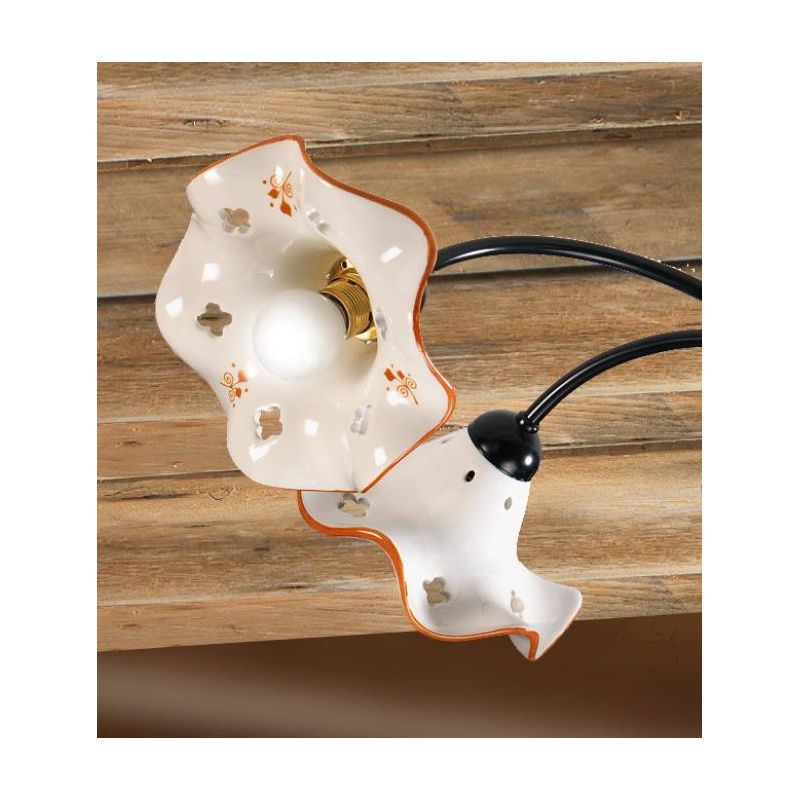 2215.L LAMPADA DA TAVOLO RUSTICA IN METALLO NERO CON DIFFUSORE IN TERRACOTTA BIANCA CON DECORI FLOREALI MADE IN ITALY CRISTALENS